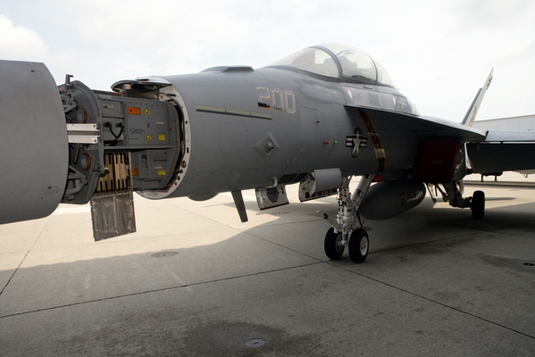 APG-79 Radar in an F/A-18E/F Nosecone