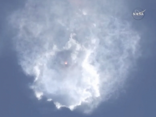 A Falcon 9 broke up during CRS-7 launch