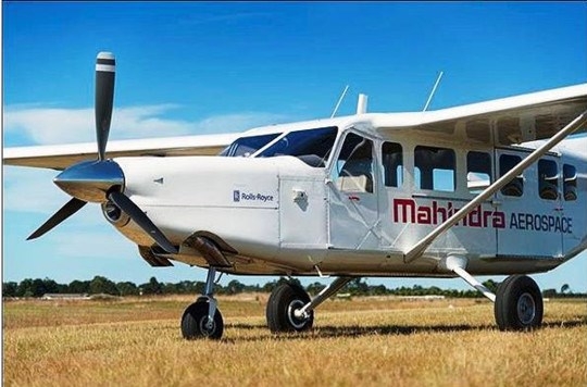 Mahindra Airvan 10