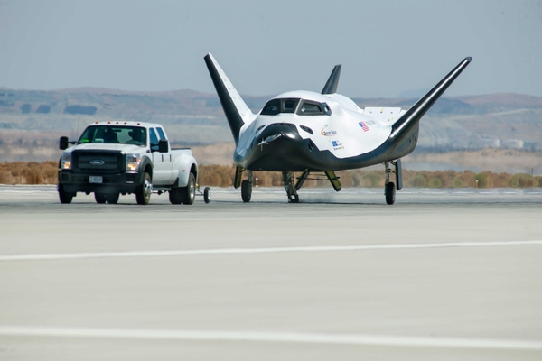 Dream Chaser conducting tow tests