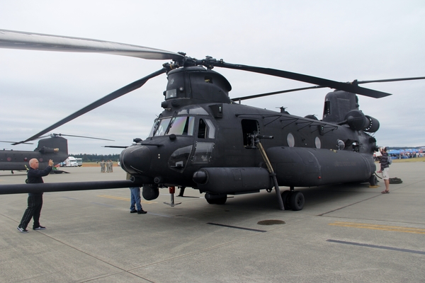 MH-47s Are The APQ-187 Silent Knight Lead-In Aircraft