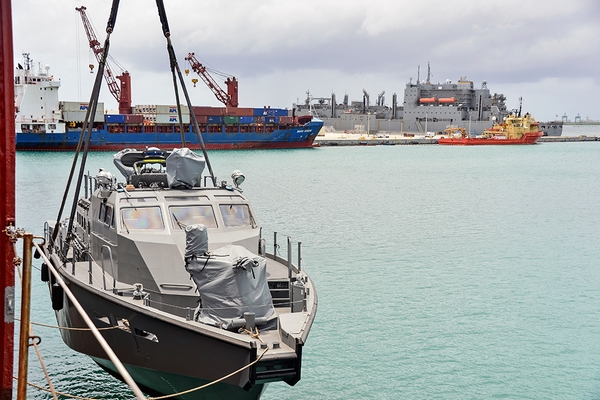  MK VI patrol boat offloaded at Naval Base Guam
