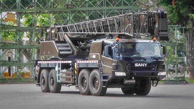 Argentine Army SANY STC800 Crane