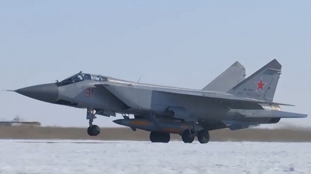 MiG-31 with Kinzhal Missile