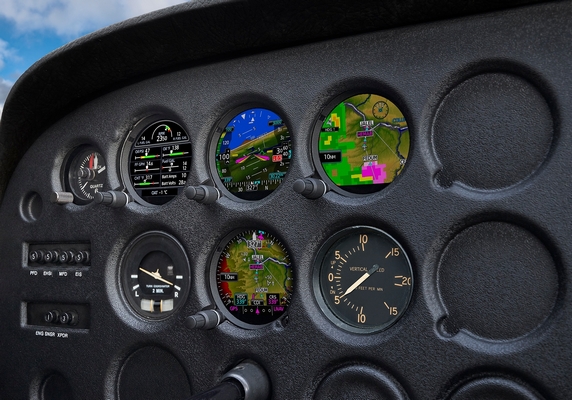 Four GI 275 instruments installed in Cessna 172 panel