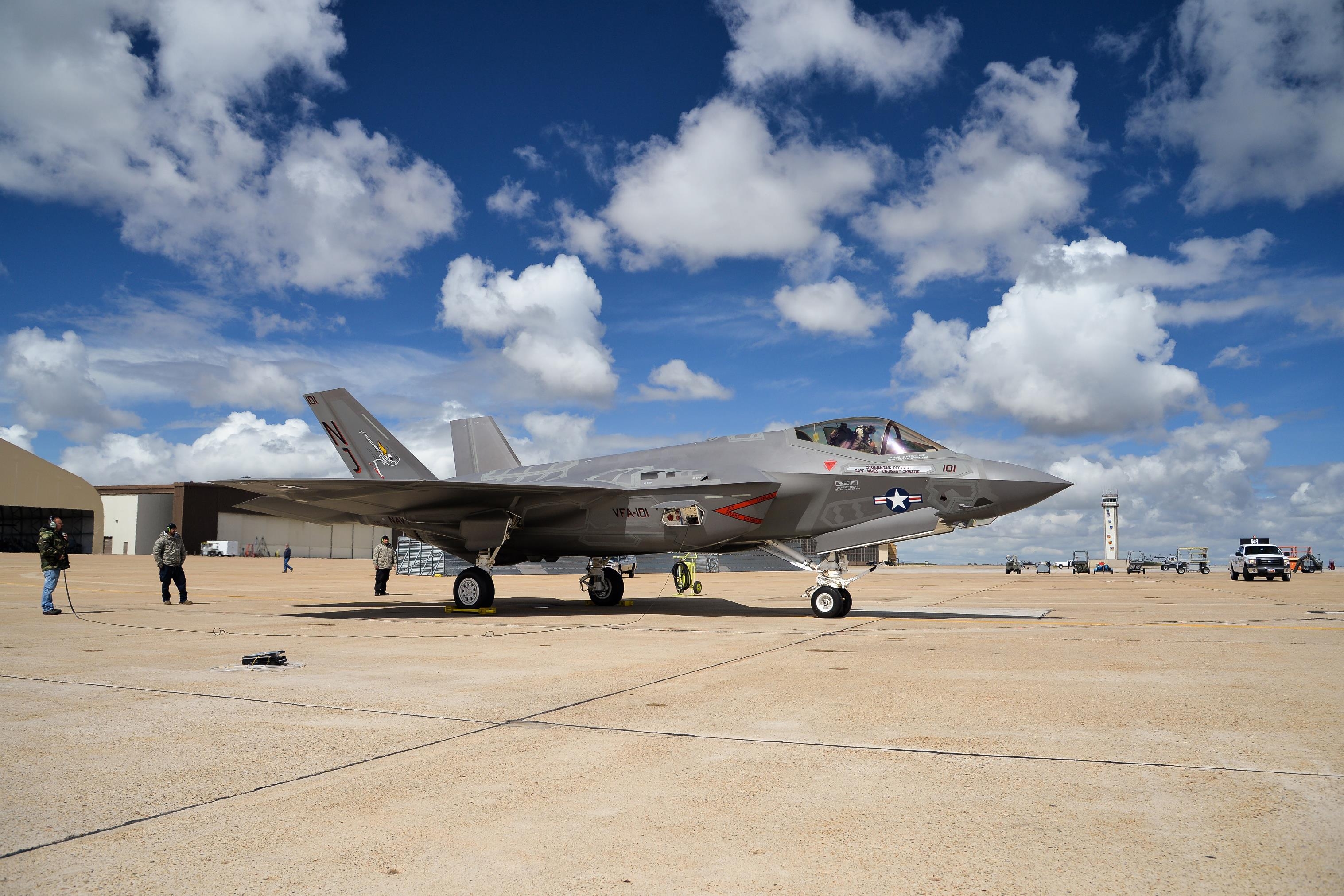 Delivering Electronic Warfare Systems for F-35 Stealth Fighters