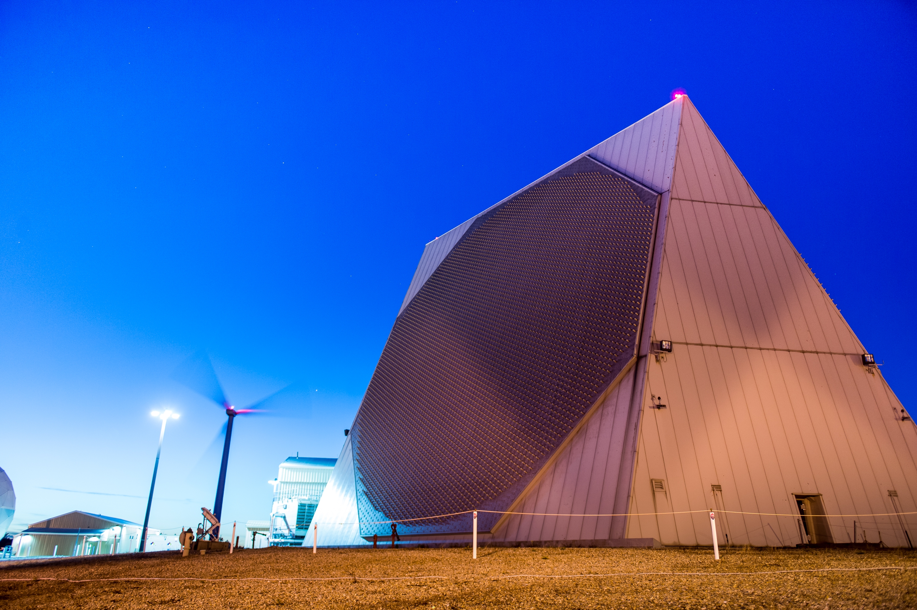Raytheon Selected to Modernize USSF Global Early Warning Radars
