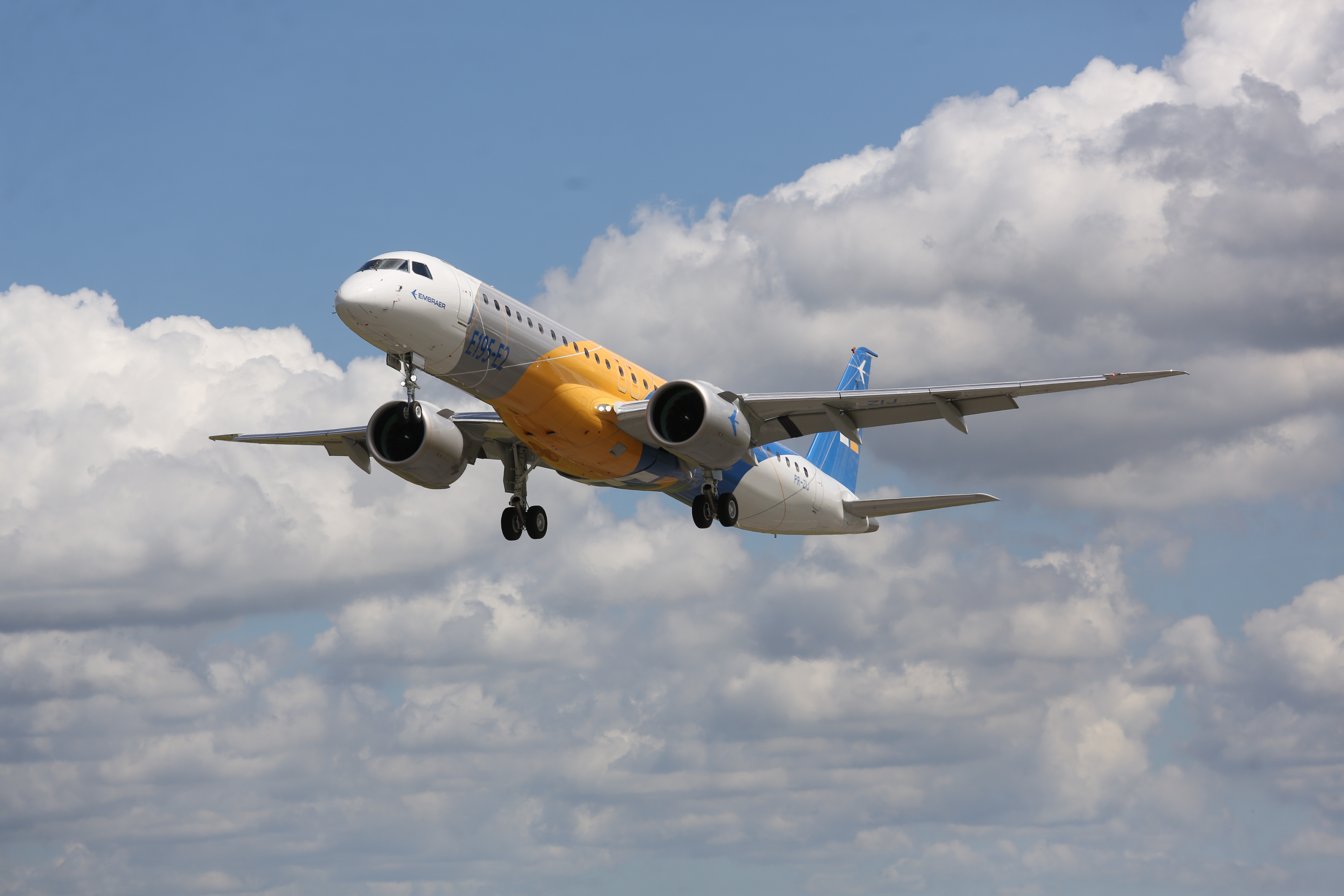Embraer E195-E2