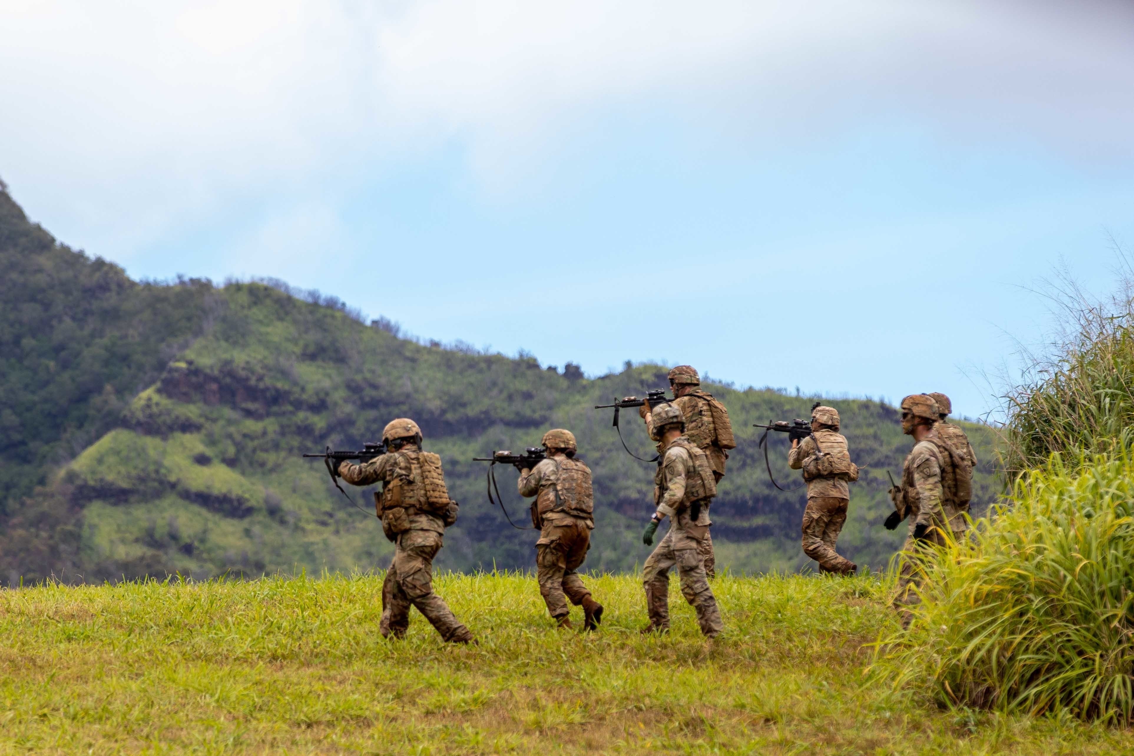 U.S. Army soldiers train in Hawaii