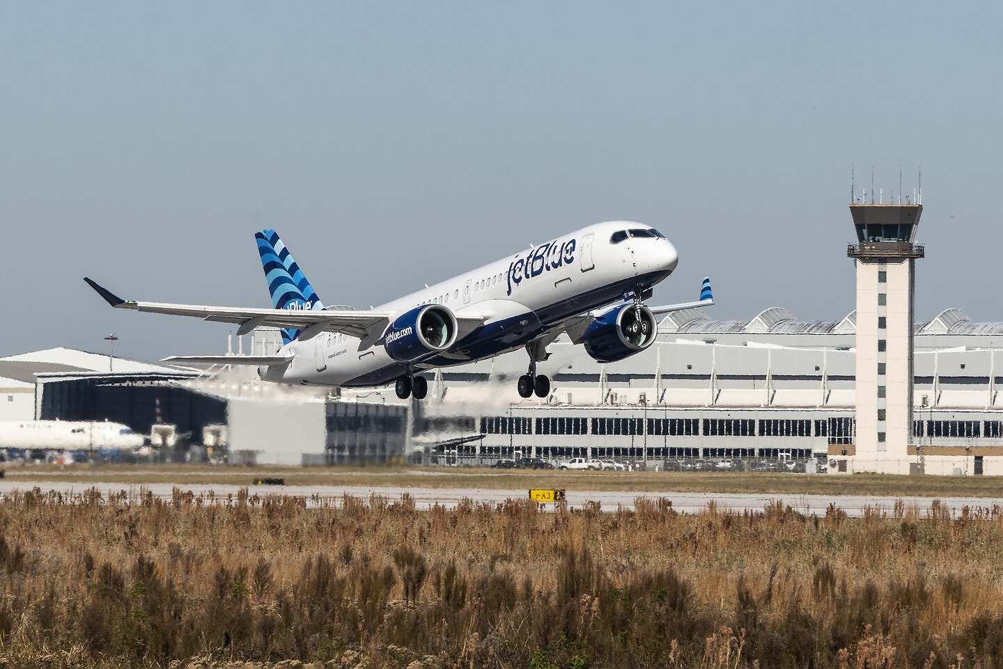 JetBlue A220-300