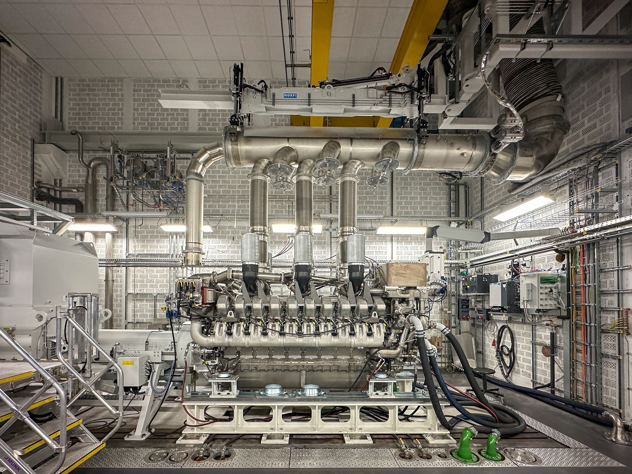 Rolls-Royce Cuts CO2 Emissions With Renewable Fuel in Engine Testing