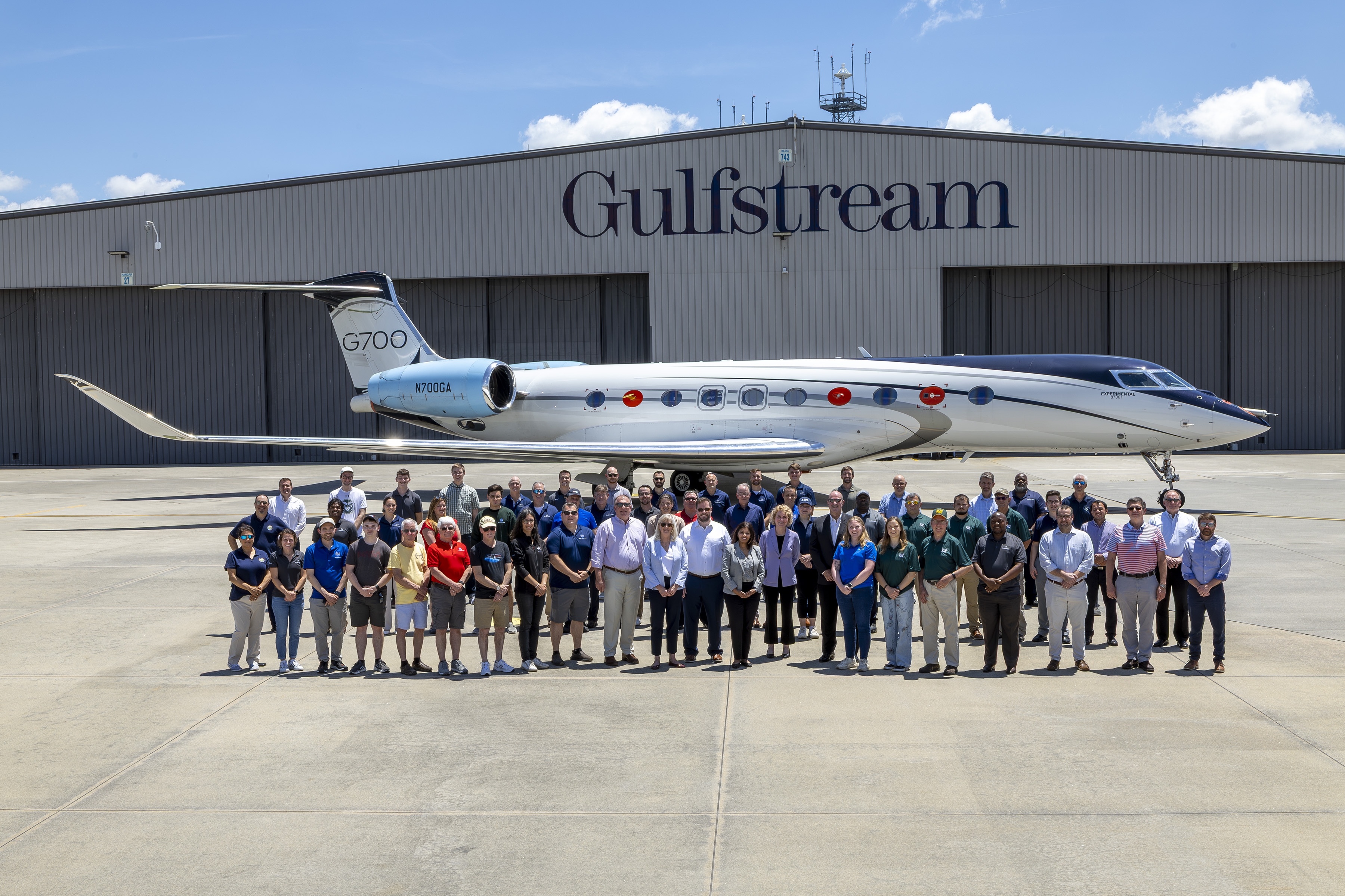 Rolls-Royce Tests SAF for Contrail Reduction