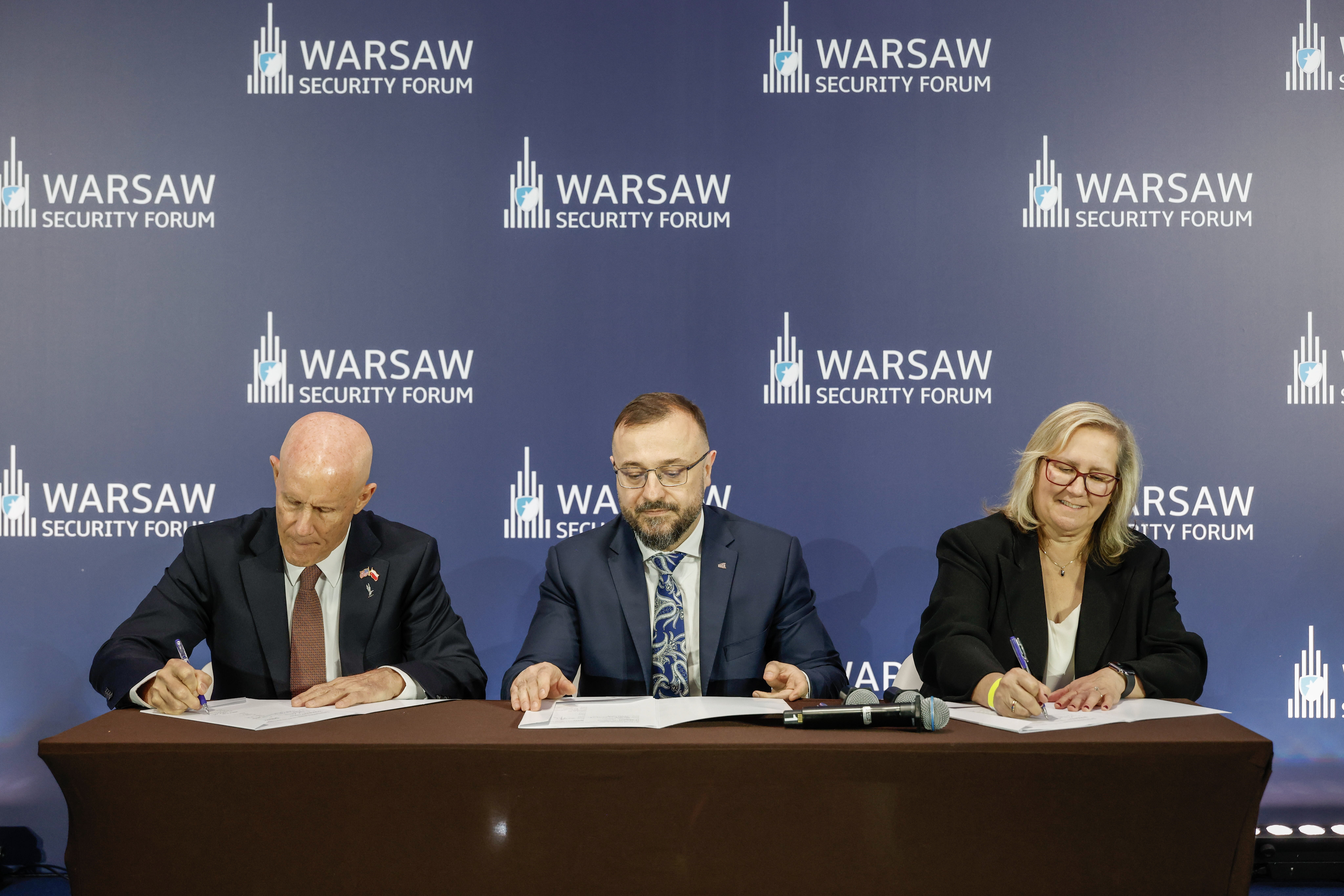GE Aerospace, Shield AI, and Poland's WZL-2 Sign MOU on F110 MRO Support
